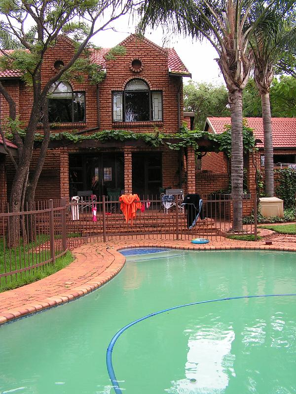 Wapadrand_die_ersten_Wochen/Pool&Haus
